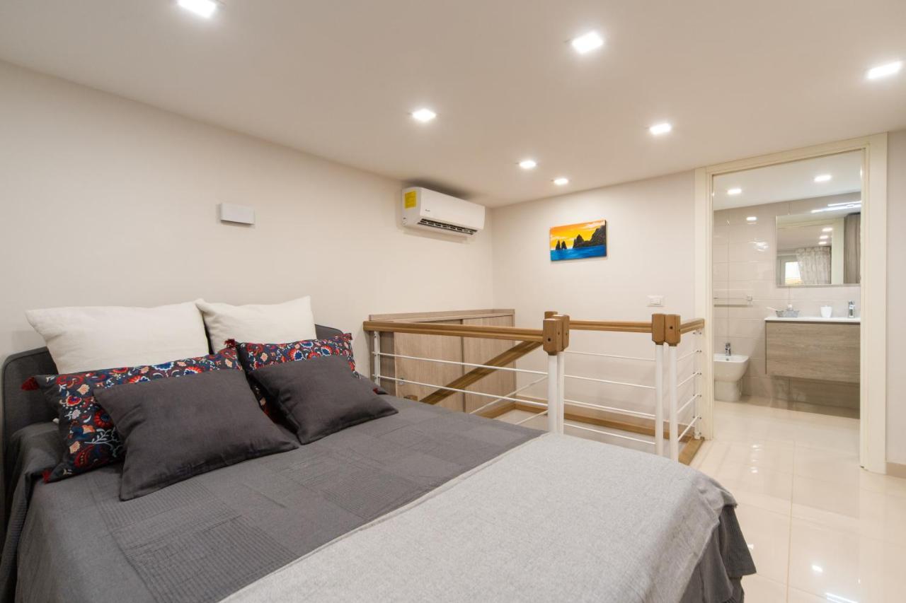 Centro Storico - Casa Con Wi-fi E 4 Posti Letto In Via Dei Tribunali Naples